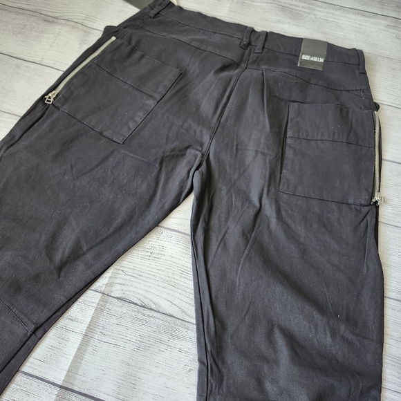 Men's Water Resistant Black Pants With Zipper Pockets - Picture 8 of 11